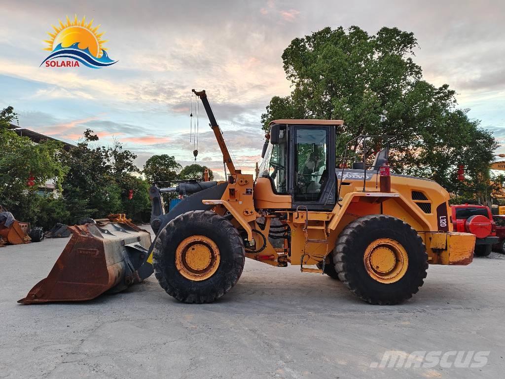 Volvo L 120 Kolesni nakladalci