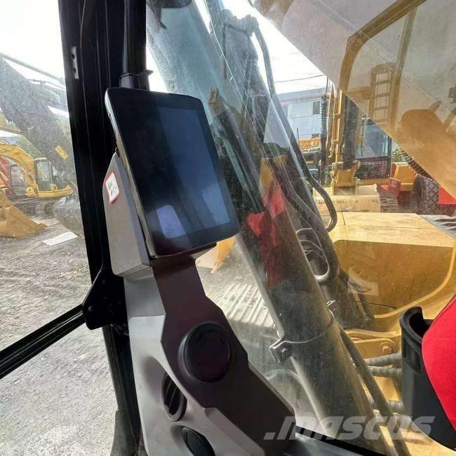 CAT 320 Bagri goseničarji