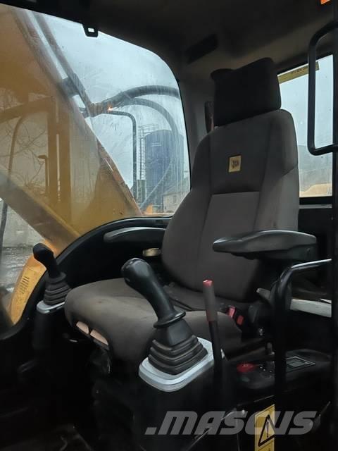 JCB JS 220 LC Bagri goseničarji