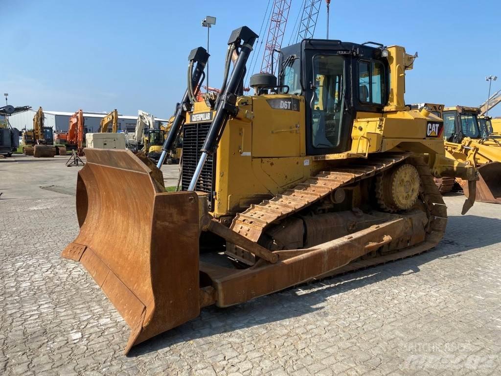 CAT D6T NVT Buldožerji goseničarji