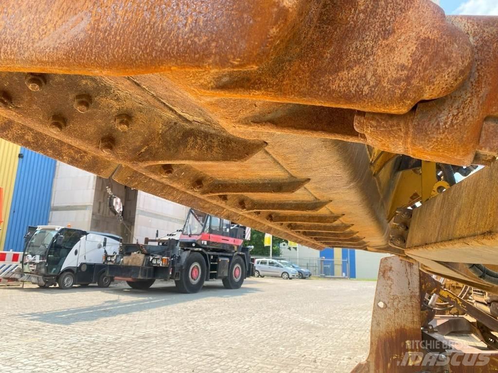 CAT D6T NVT Buldožerji goseničarji