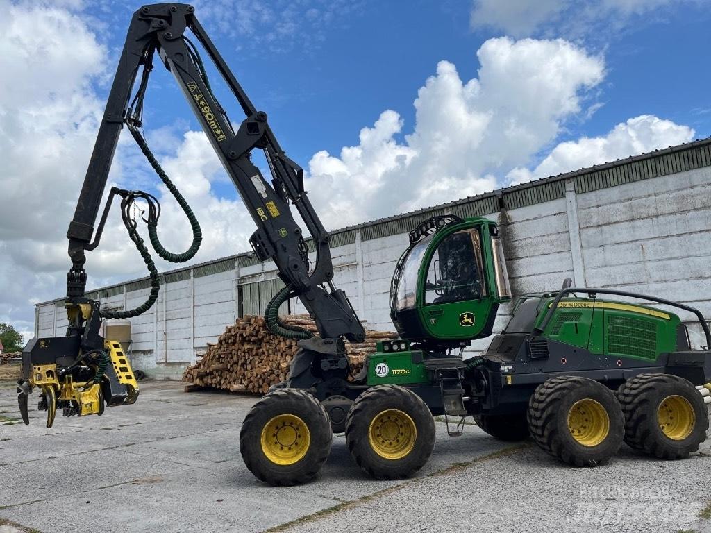 John Deere 1170G Harvesterji