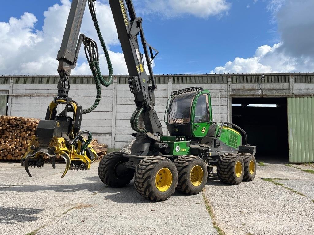 John Deere 1170G Harvesterji