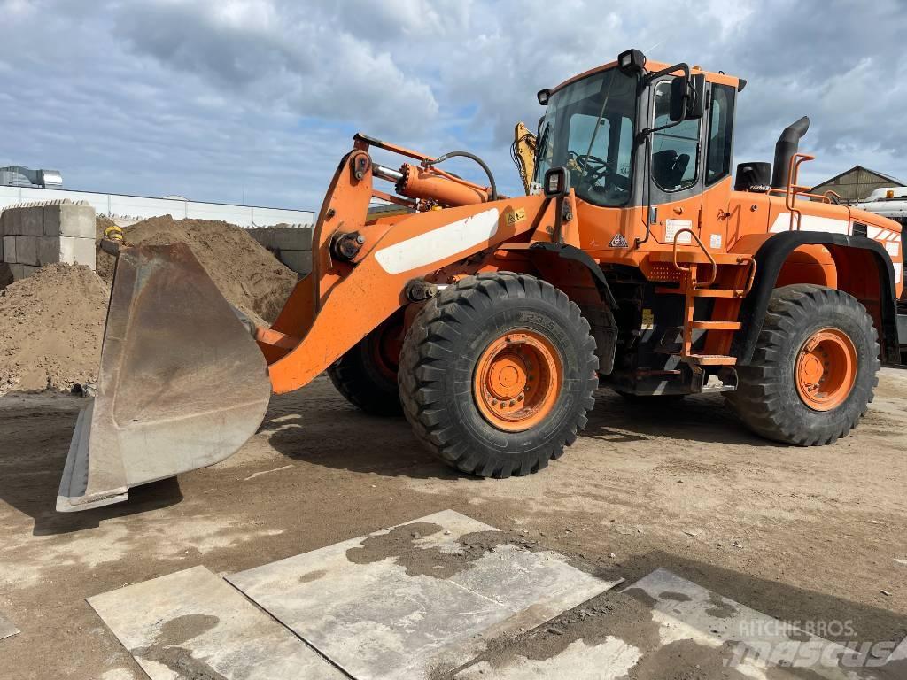Doosan DL 350 Kolesni nakladalci