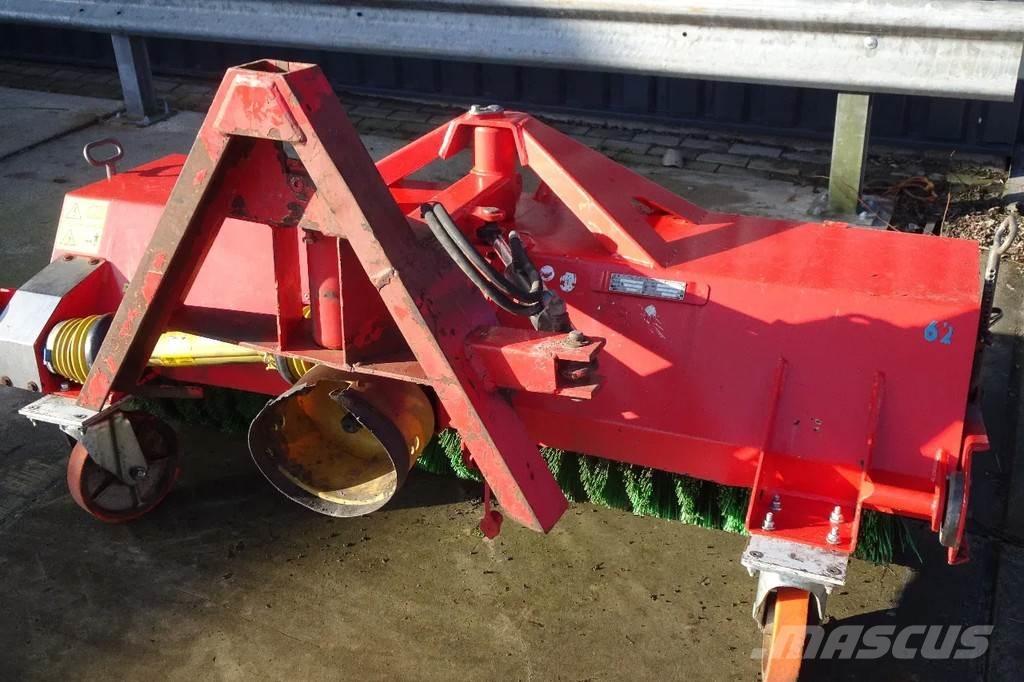 Dücker Veegmachine Pometalni stroji