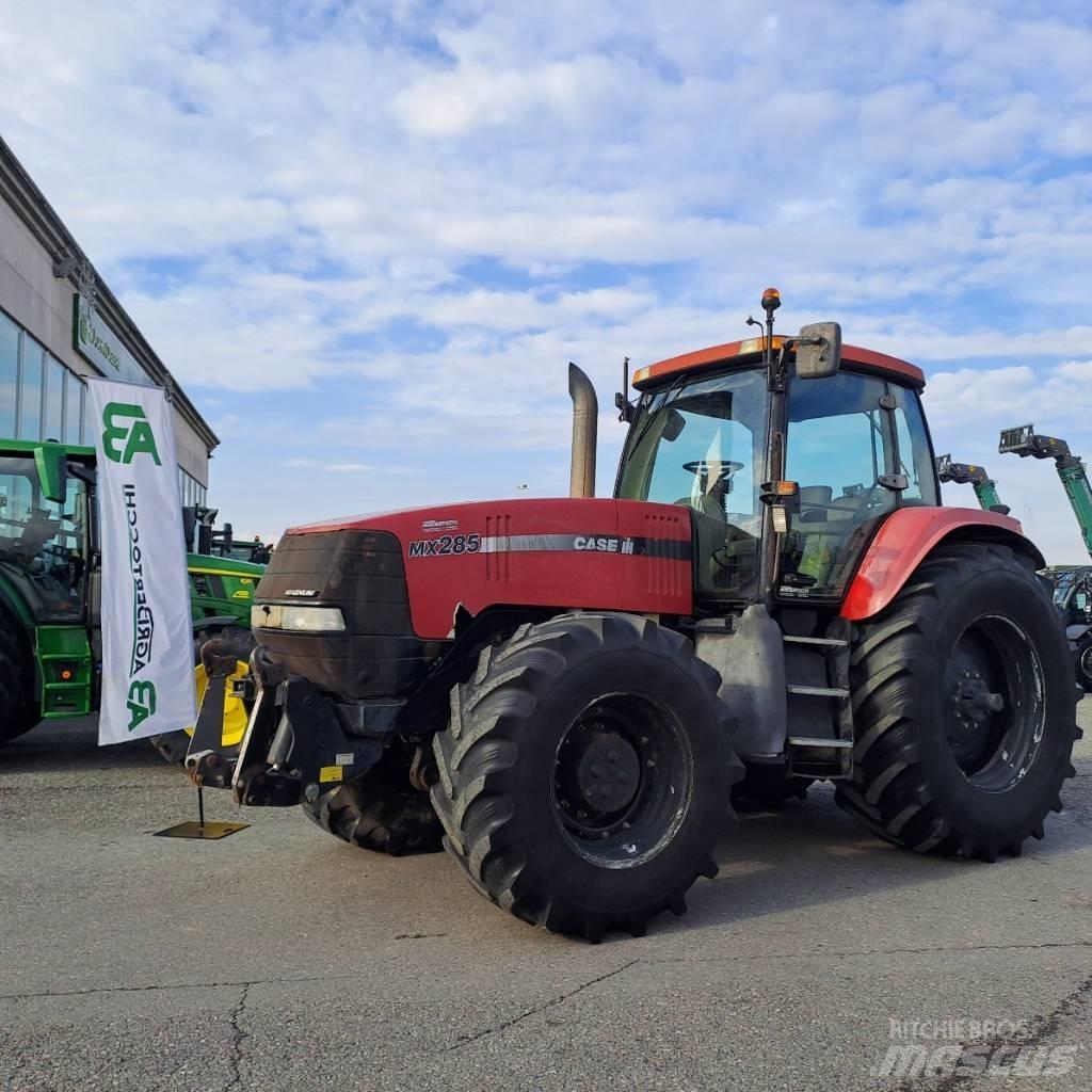 CASE MAGNUM  MX 285 Traktorji