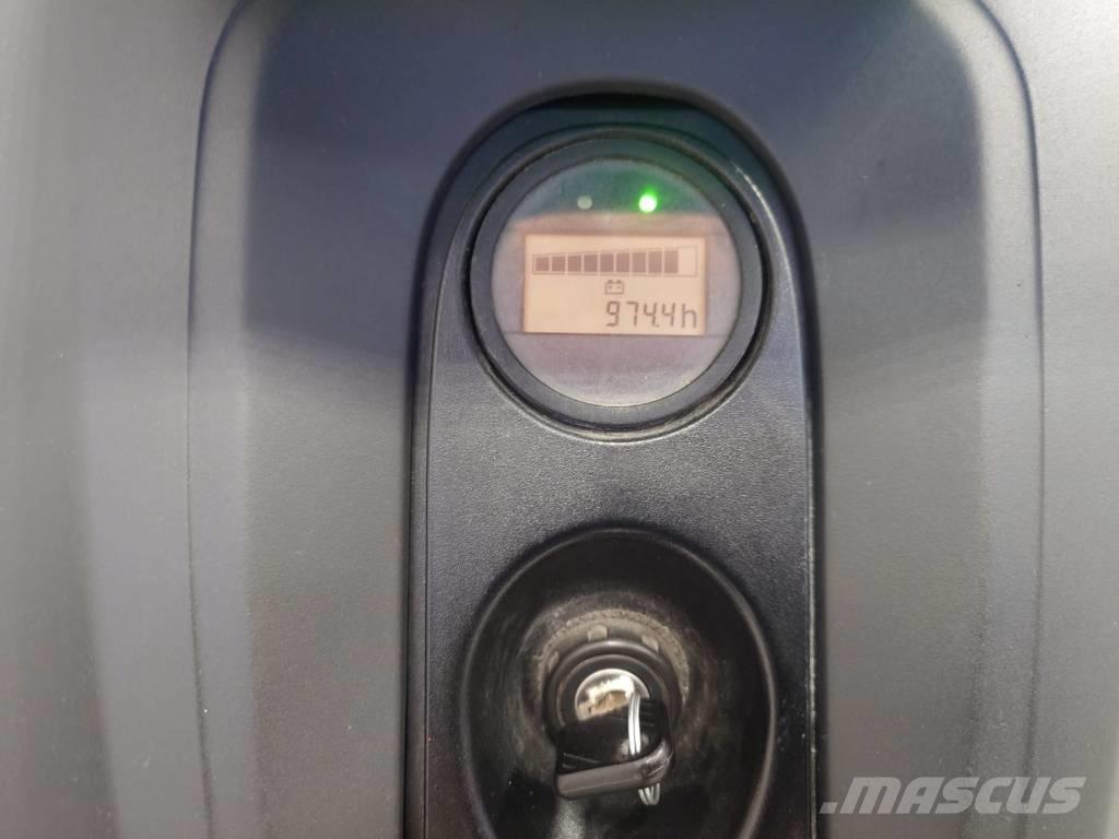 Linde L12/1172 Ročni električni viličar