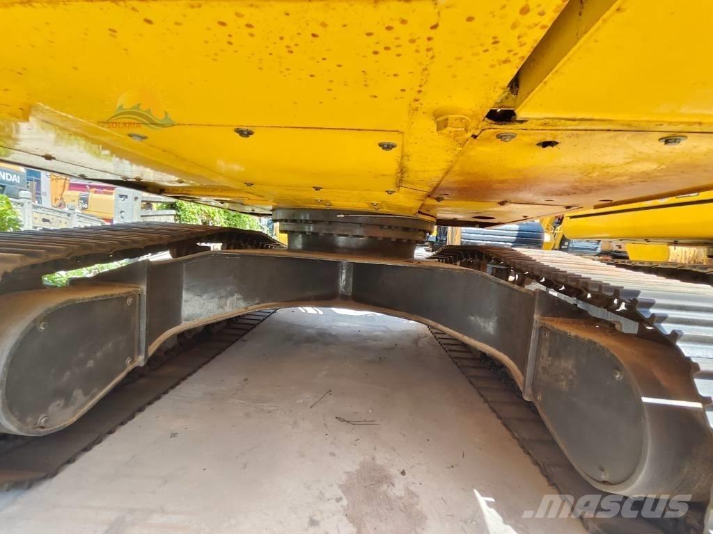 Komatsu PC 220-8 Bagri goseničarji