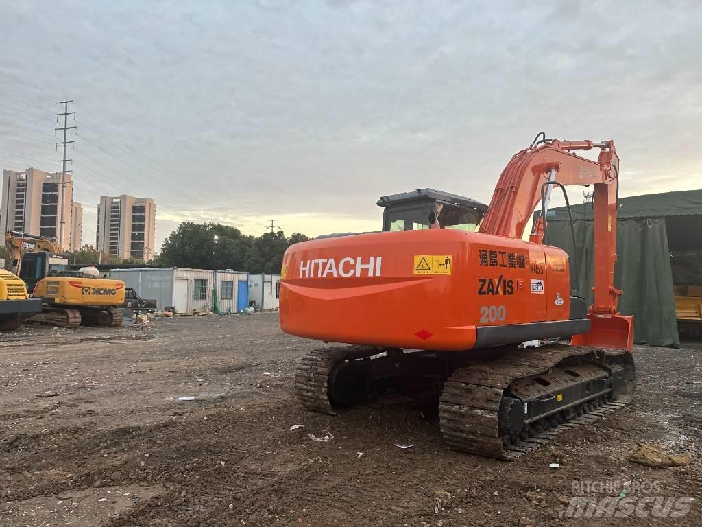 Hitachi ZX 200 Bagri goseničarji