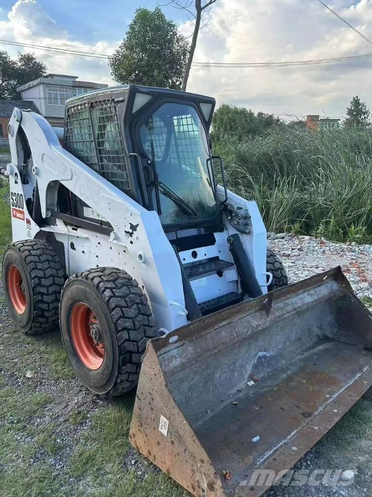 Bobcat S 300 Skid steer mini nakladalci