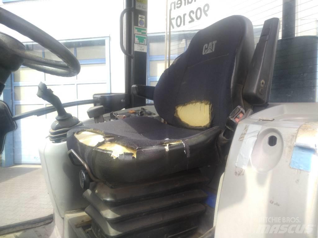 CAT 907 H Kolesni nakladalci