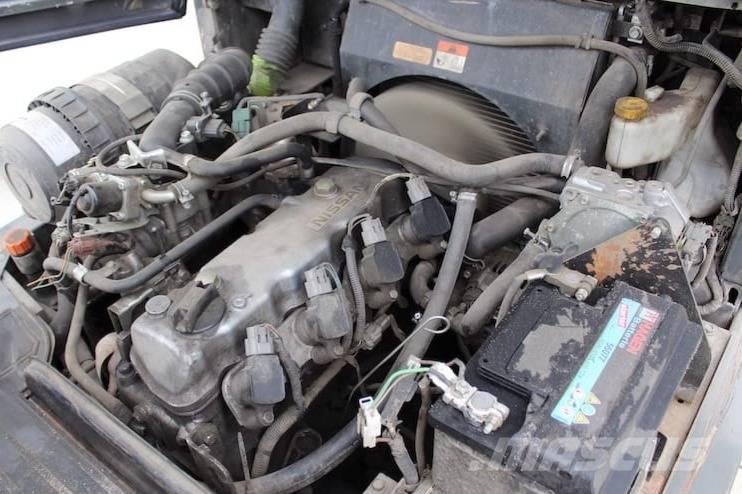 Nissan DX25LPG Plinski viličarji