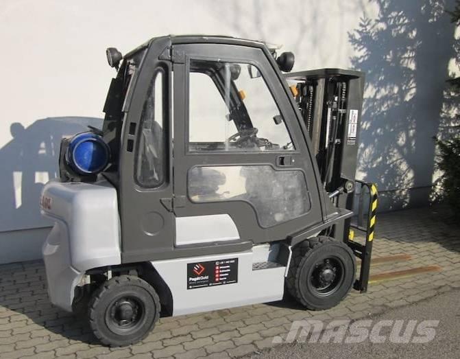 Nissan DX25LPG Plinski viličarji
