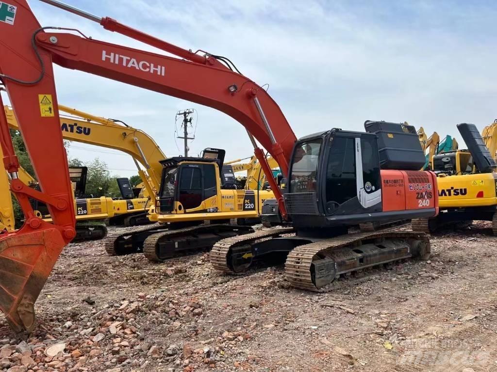 Hitachi ZX 240-3 Bagri goseničarji