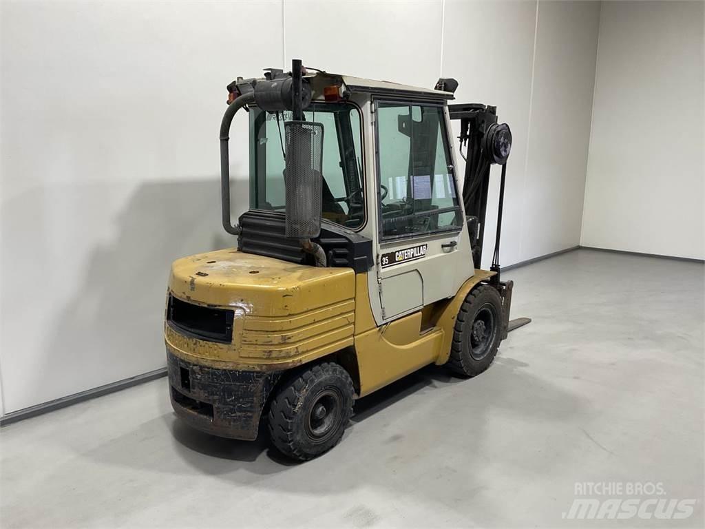 CAT DP35A Dizelski viličarji
