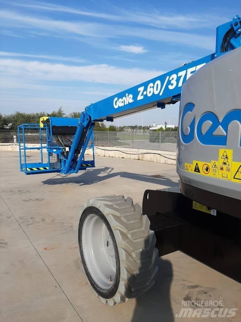 Genie Z 60/37 FE Zglobne dvižne ploščadi