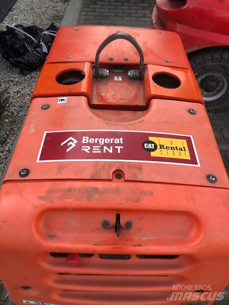 Husqvarna LH804 Kompaktorji tal
