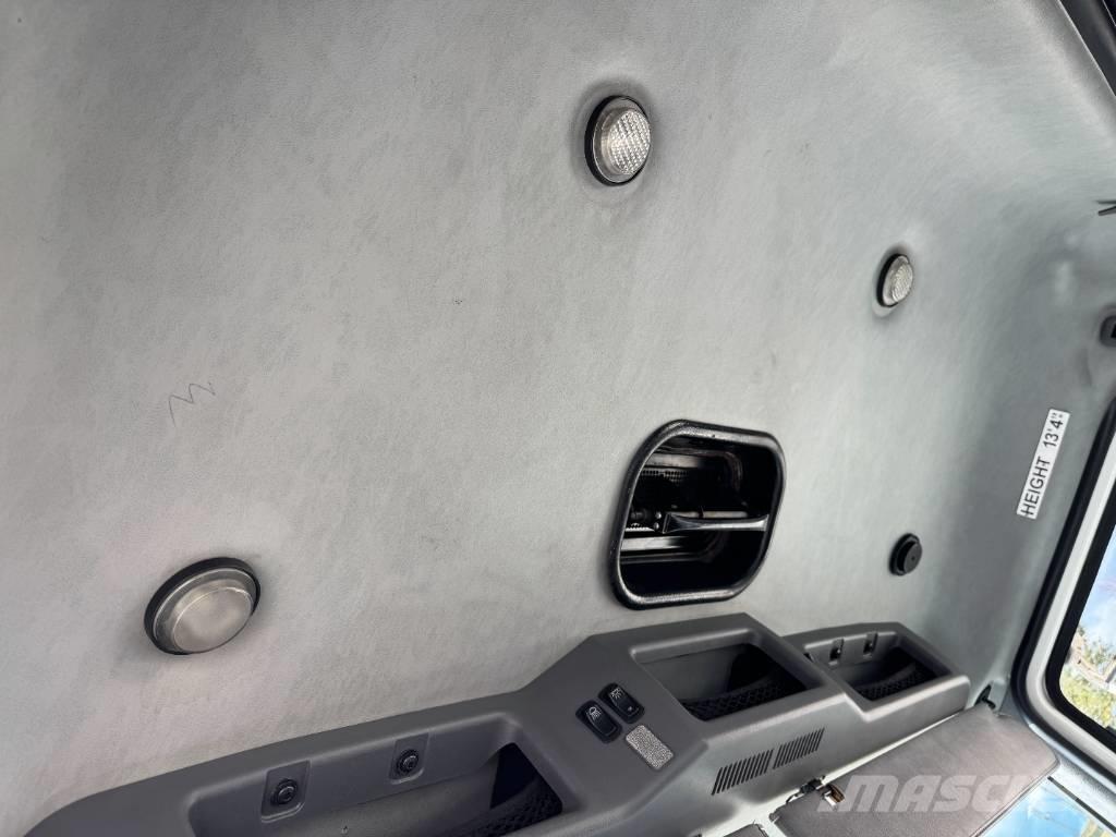 Mack Granite GU 813 Razstavljivi tovornjaki z žičnimi dvigali