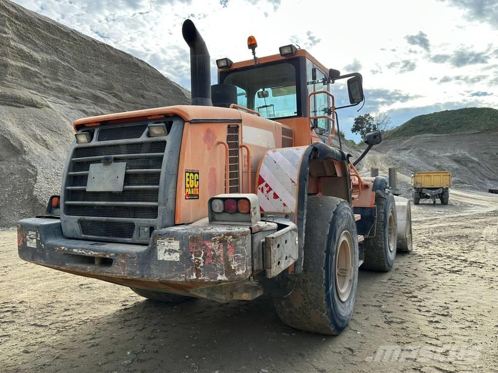 Doosan DL 300 Kolesni nakladalci