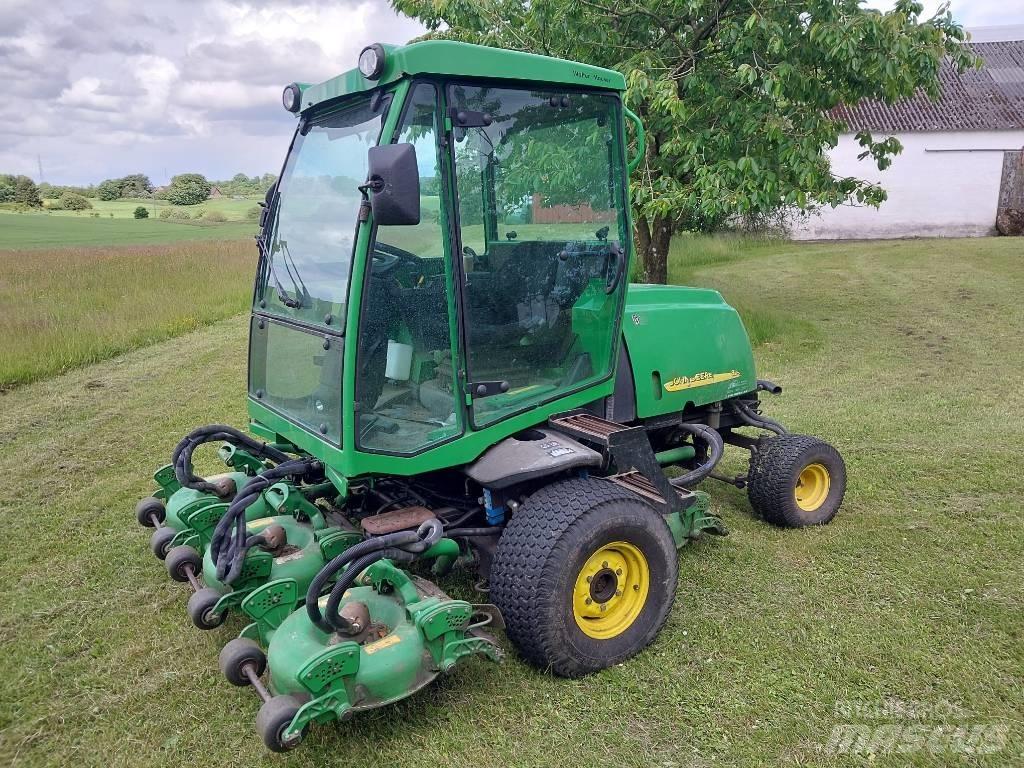 John Deere 3245 C Kosilnice za zunanji prostor