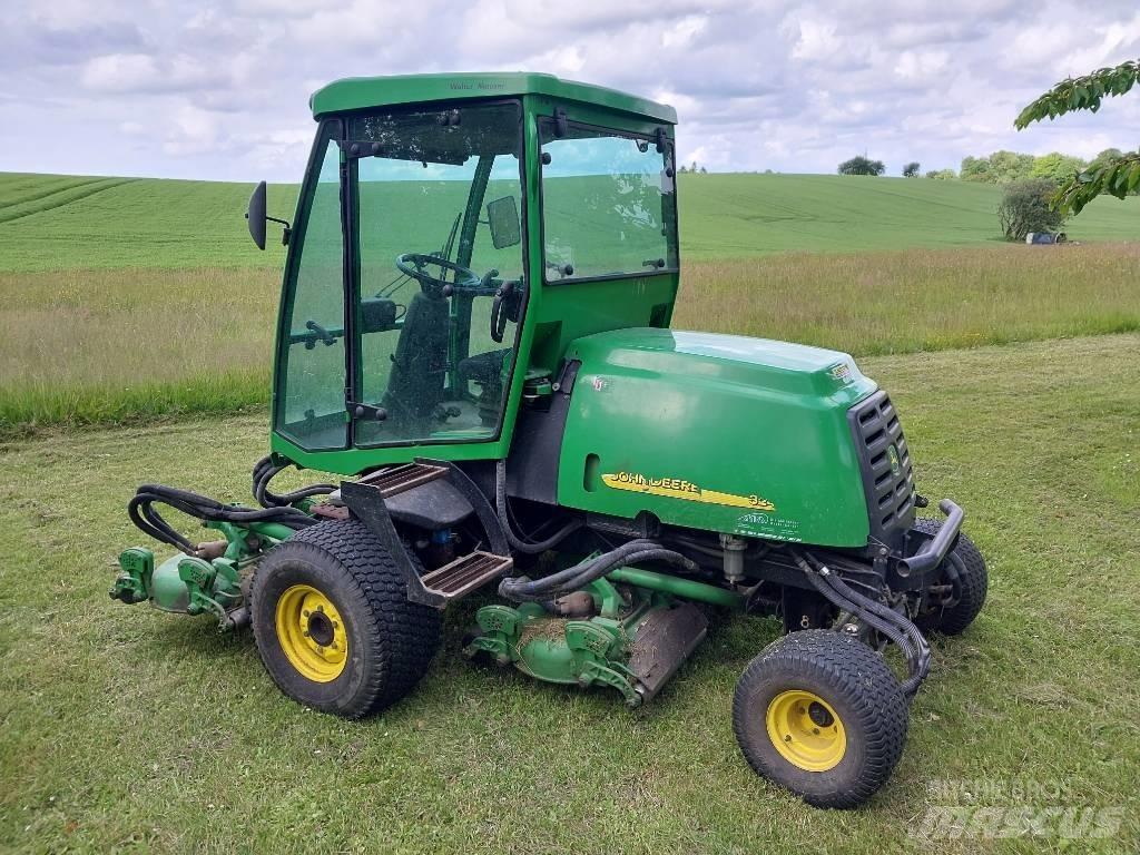 John Deere 3245 C Kosilnice za zunanji prostor