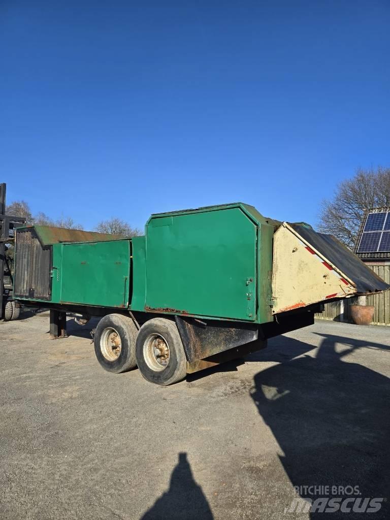 Doppstadt AK 330 Stroji za razrez odpada