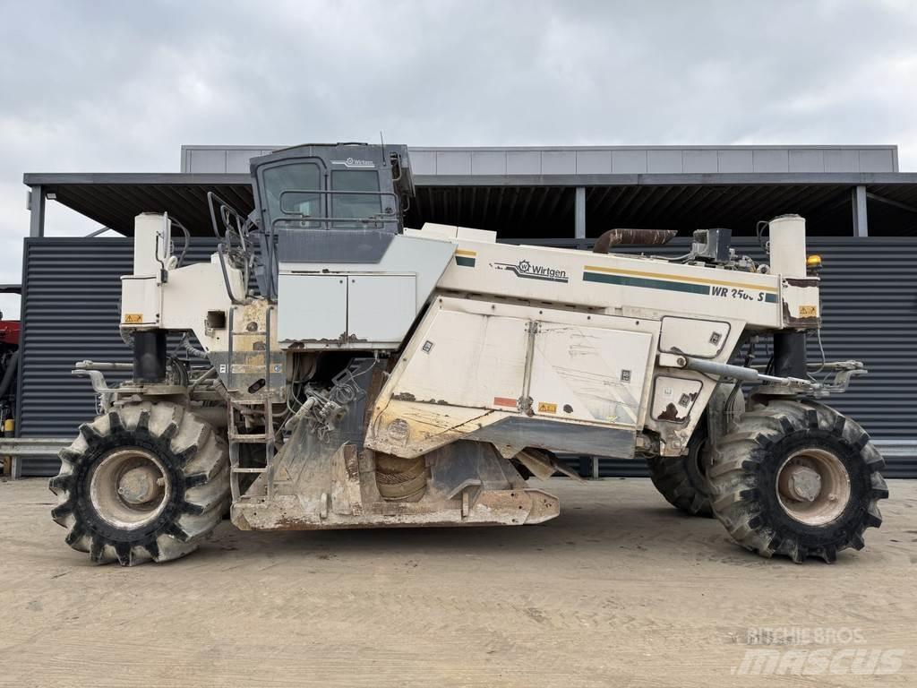 Wirtgen WR 2500S Stroji za recikliranje asfalta
