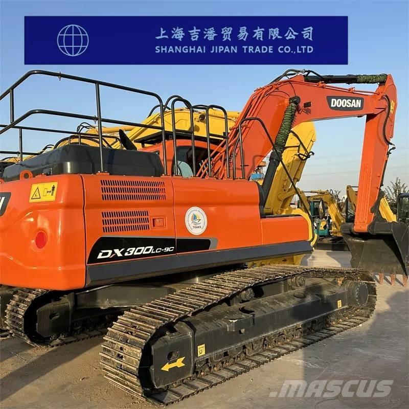 Doosan DX 300 Bagri goseničarji