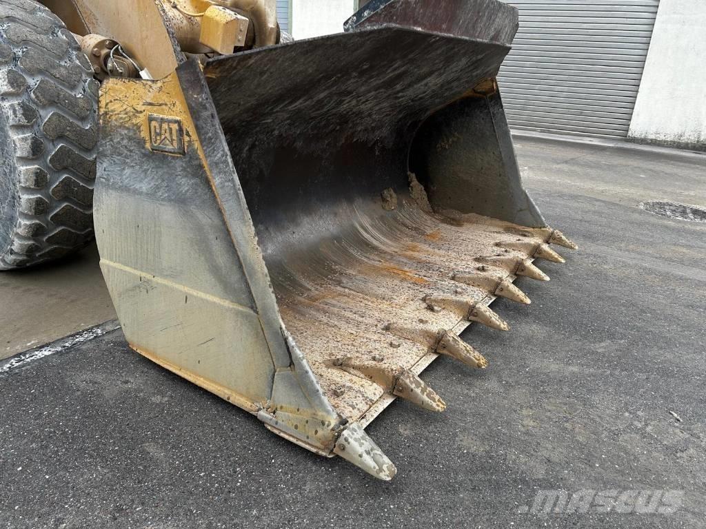 CAT CAT 950H Kolesni nakladalci