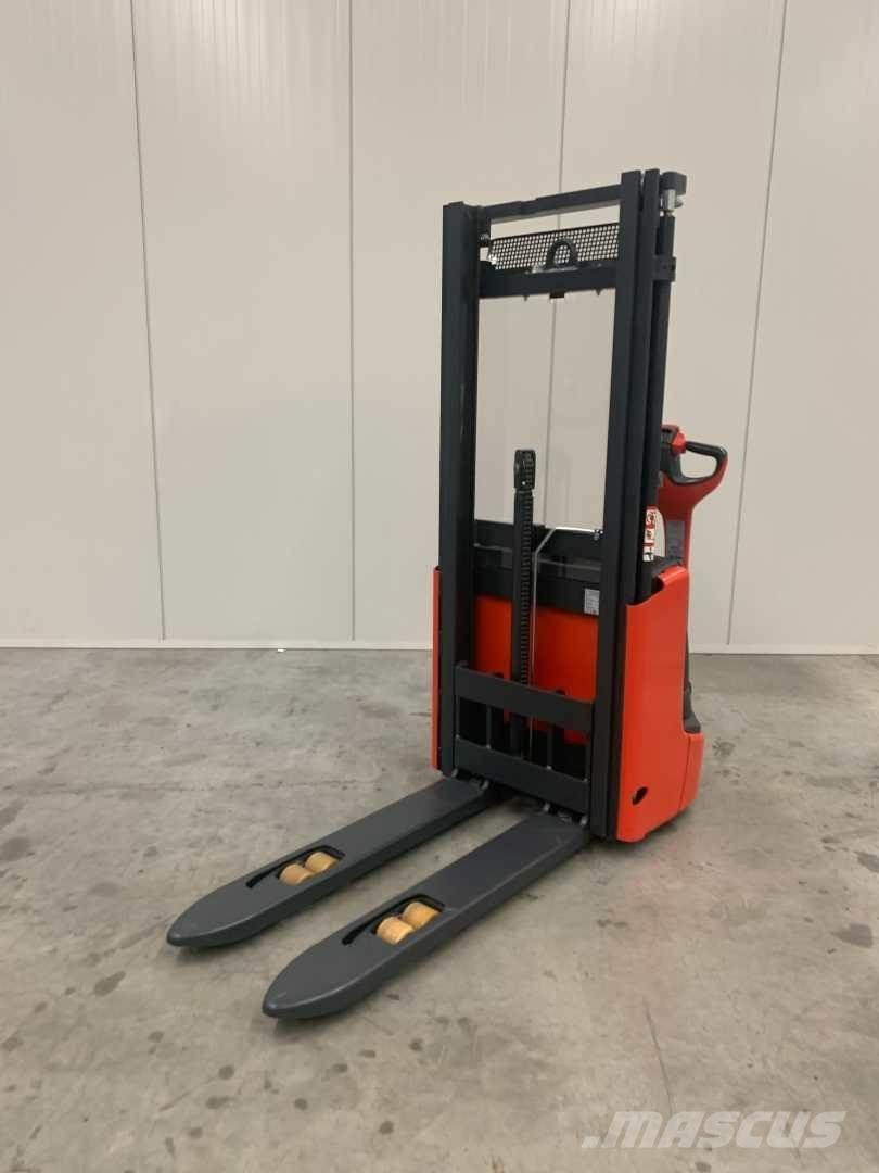 Linde L10 Samopogonski ročni viličarji