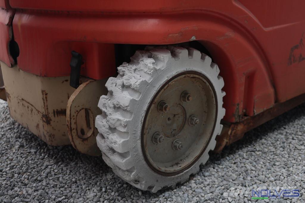 JLG Toucan1010 Druga dvigala in dvižne ploščadi