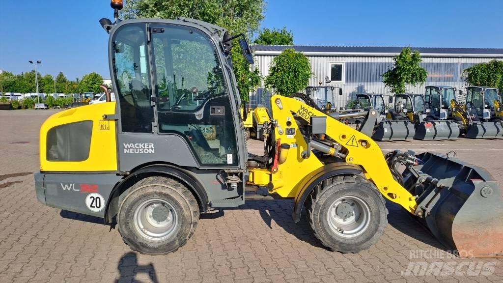 Wacker Neuson WL32 Kolesni nakladalci