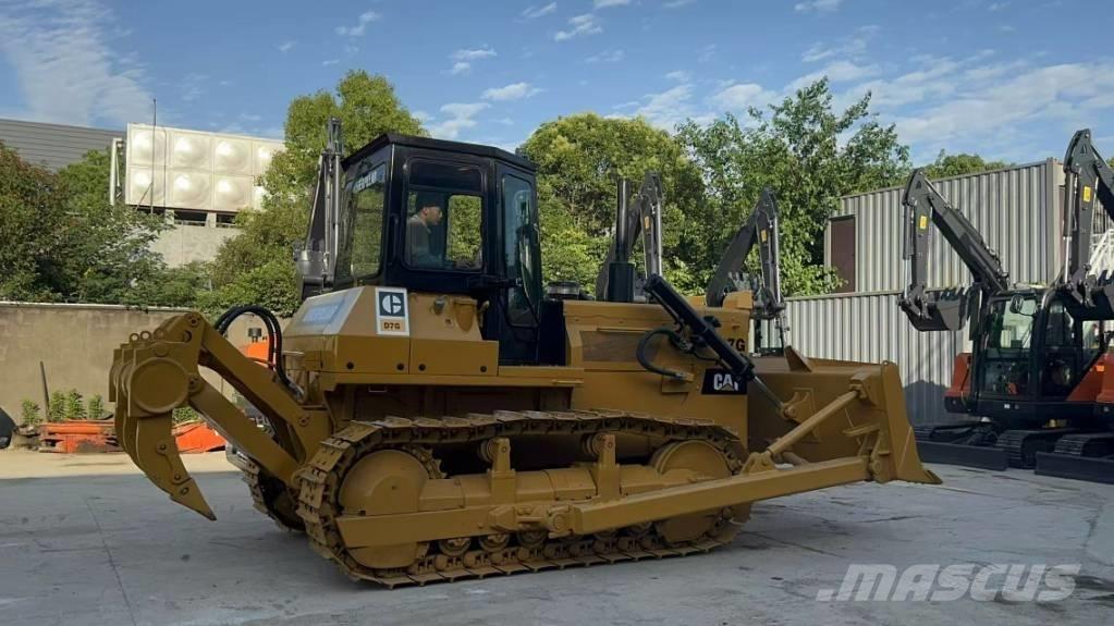 CAT D7G Buldožerji goseničarji