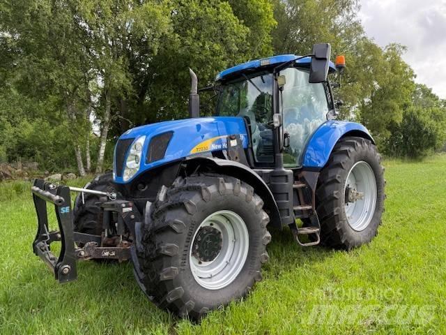 New Holland T 7030 Traktorji