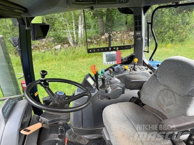 New Holland T 7030 Traktorji