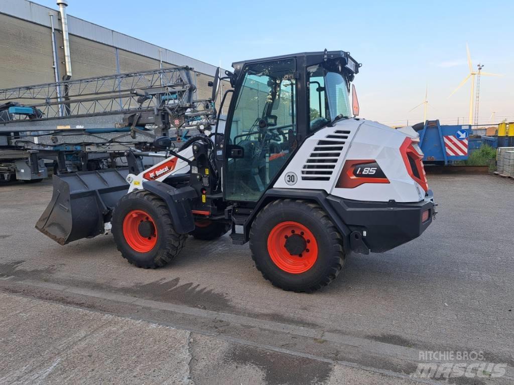 Bobcat L 85 Kolesni nakladalci