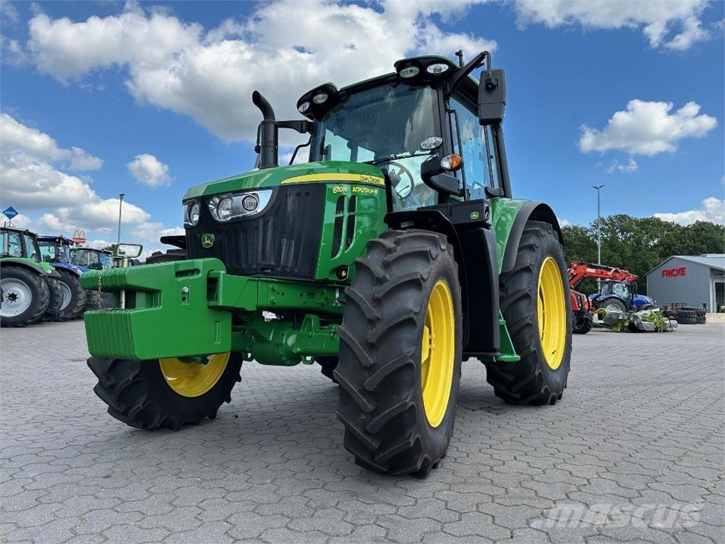 John Deere 6110 M Traktorji
