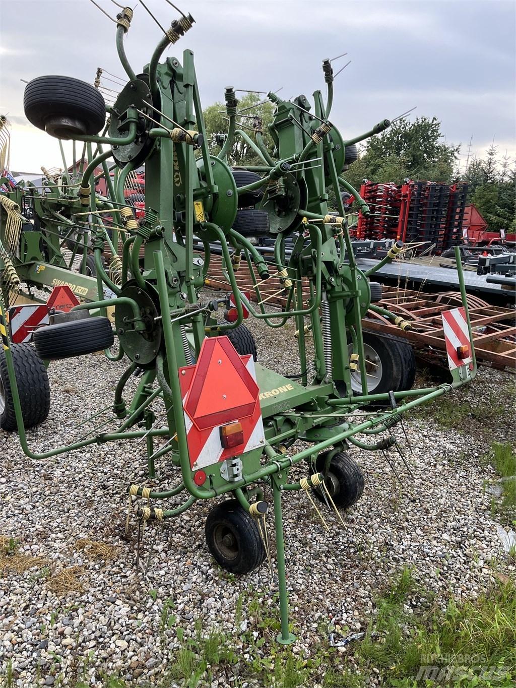 Krone KW 8.82/8 Obračalniki in zgrabljalniki