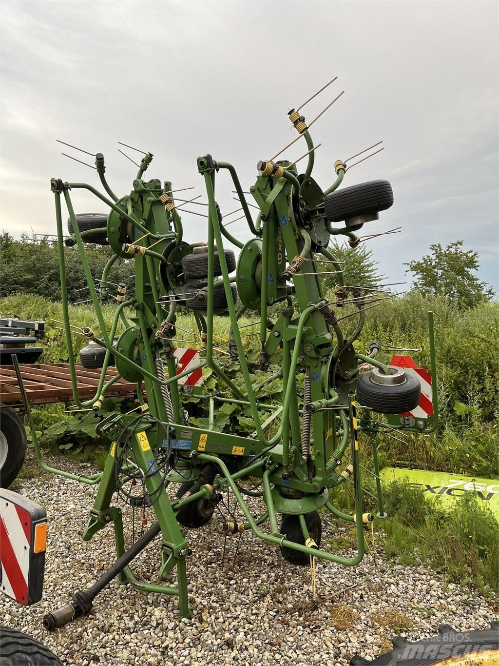 Krone KW 8.82/8 Obračalniki in zgrabljalniki