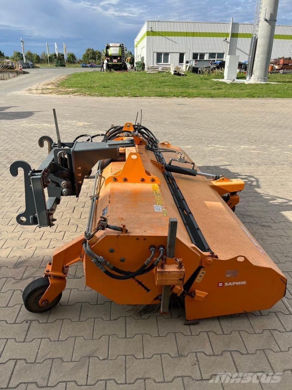 Saphir PKM 29 Cestni pometači