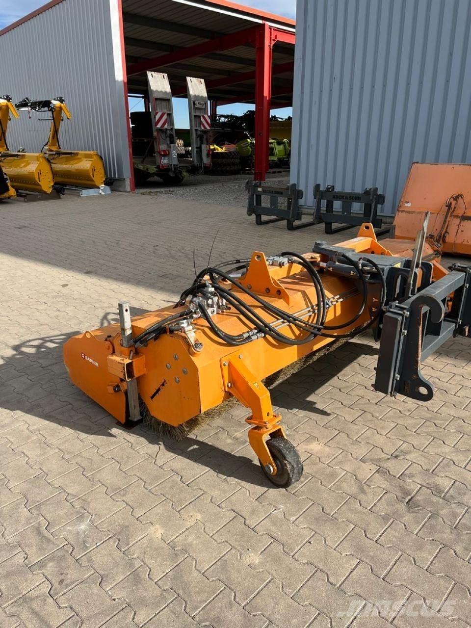 Saphir PKM 29 Cestni pometači