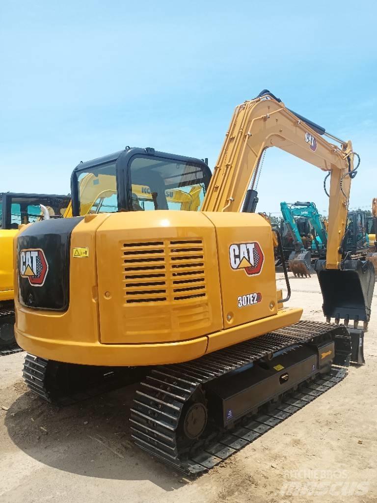 CAT 307E2 Midi bagri 7t – 12t
