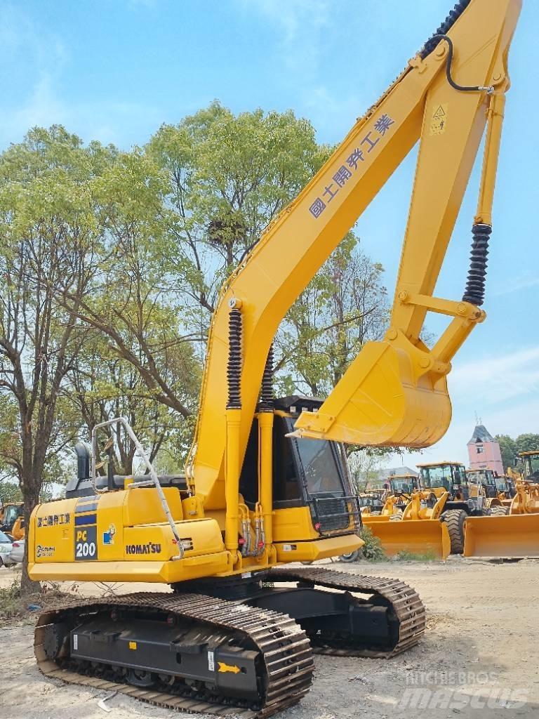 Komatsu PC 200 Bagri goseničarji