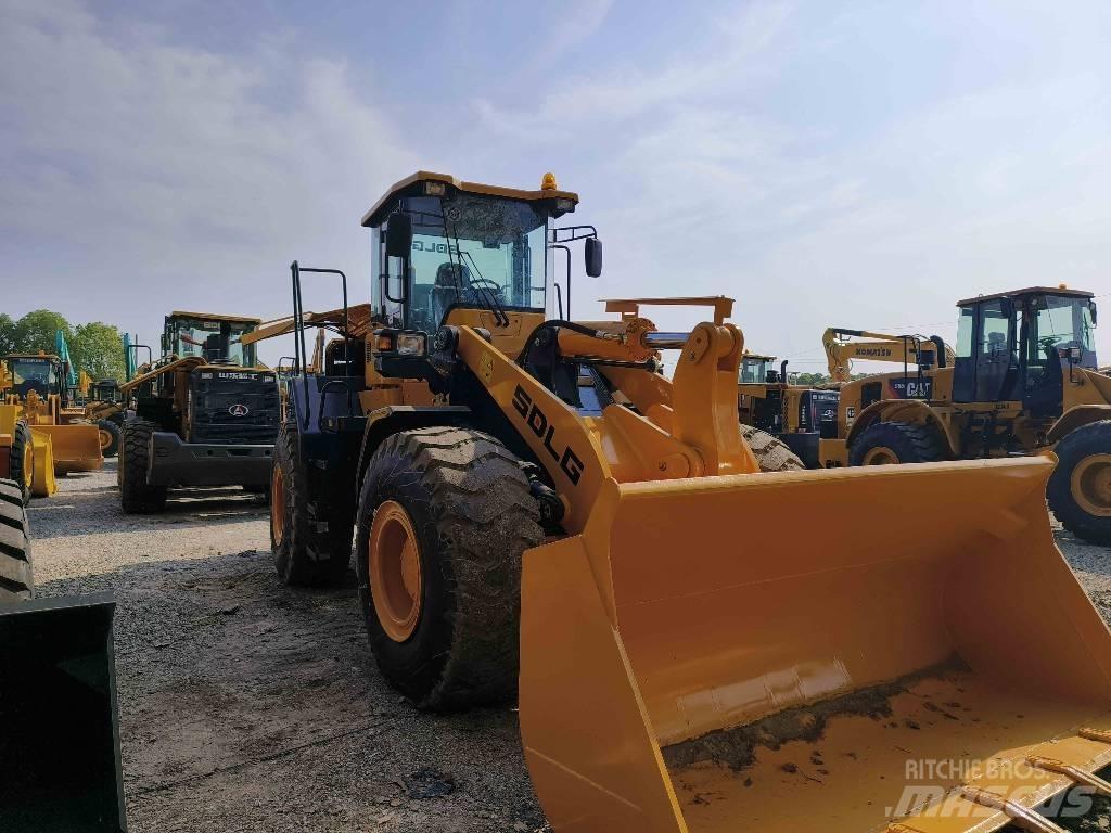 SDLG L 956 F Kolesni nakladalci