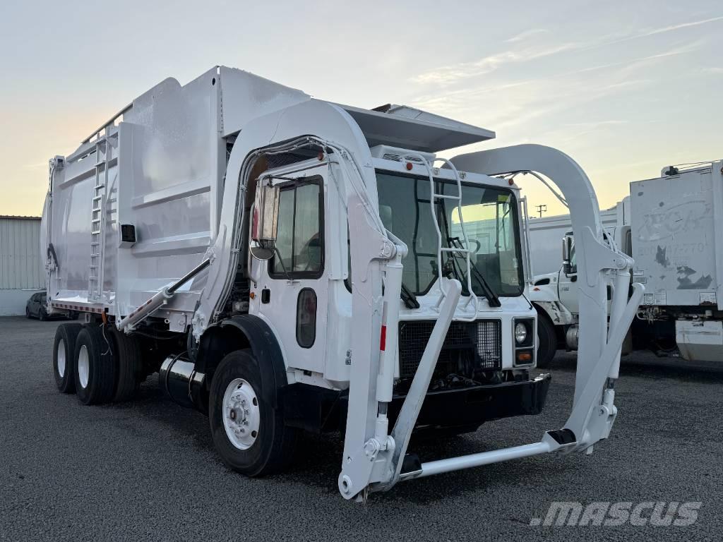 Mack MR Komunalni tovornjaki