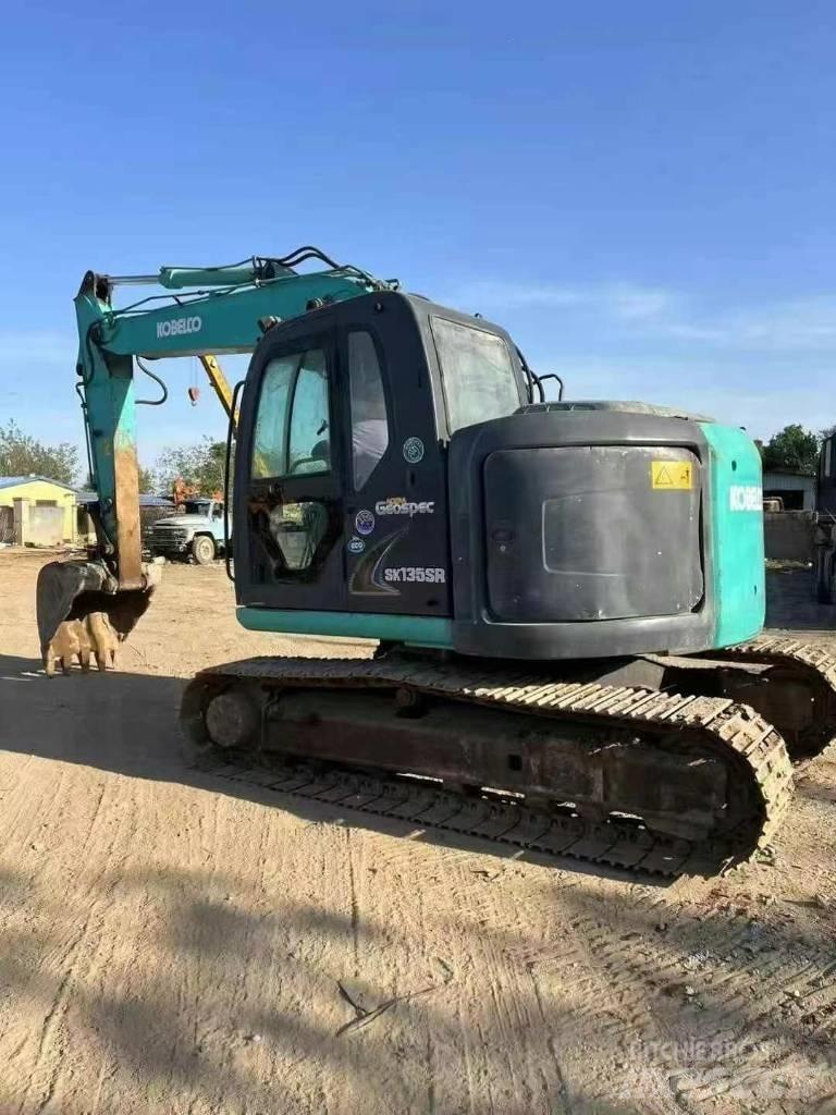 Kobelco SK135 Bagri goseničarji