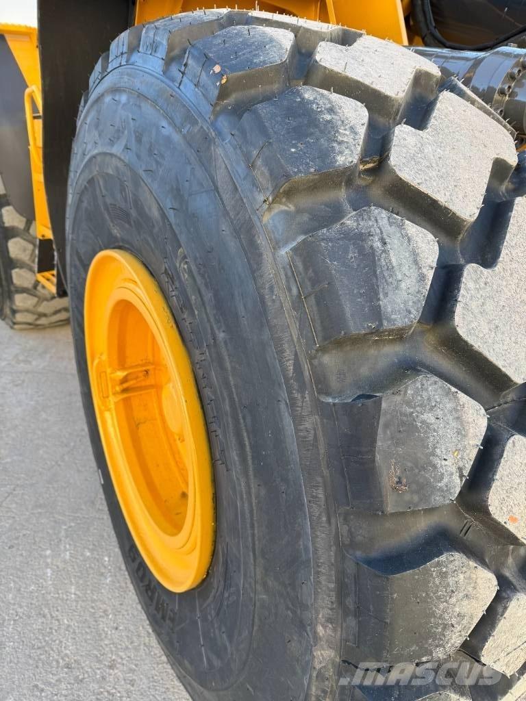 Volvo L 120 F Mini nakladalci