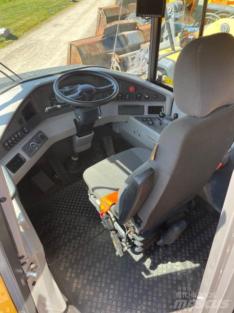 Volvo A30G Zglobni demperji