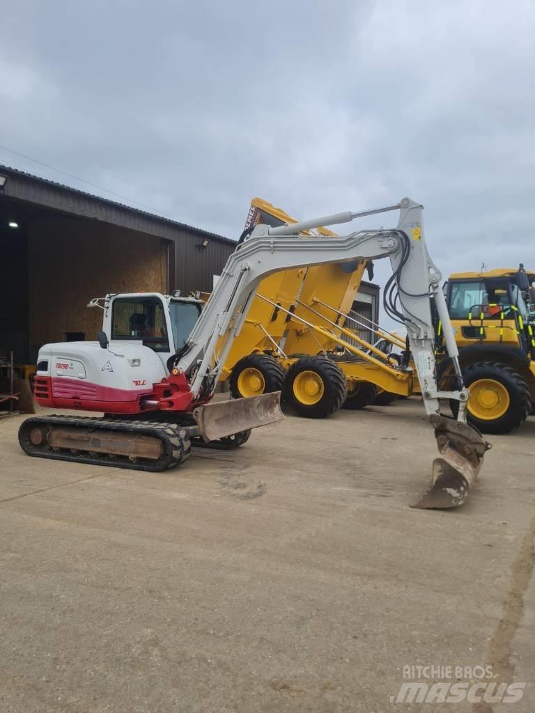 Takeuchi TB 290 Midi bagri 7t – 12t
