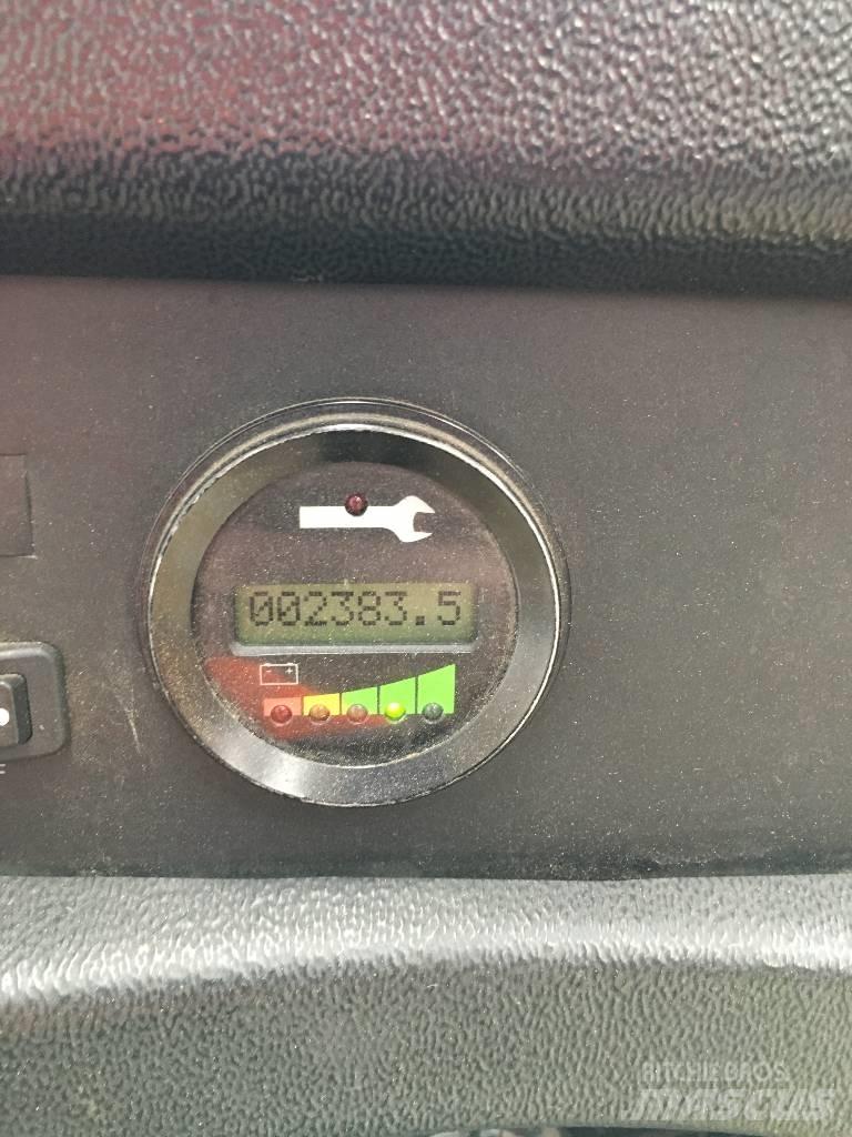 Hyster R30XMF2 Visokodvižni komisionirni viličar